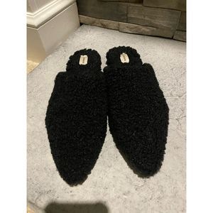 Birdies Black Lark Faux Fur Shearling Pointed Toe Slippers-9